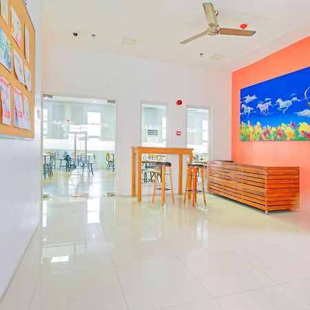เรดดอร์ซ พลัส แอท 1318 เรสซิเดนซ์ Hotel มะนิลา ภายนอก รูปภาพ